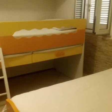 Giga's House פומפיי